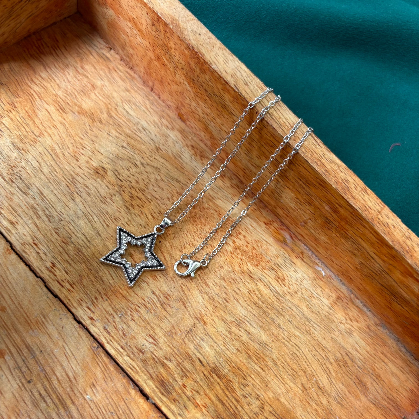 Star charm pendent 4
