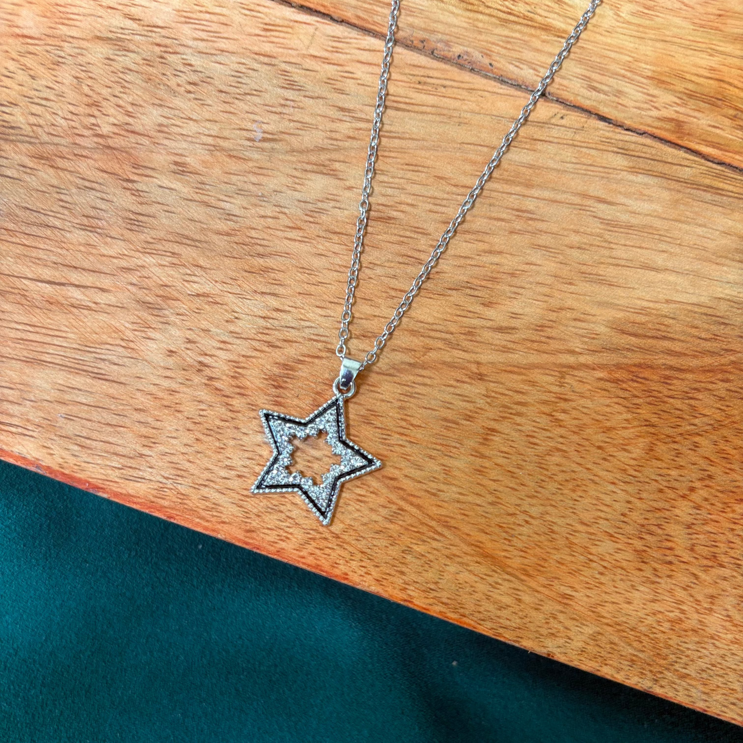 Star charm pendent 5