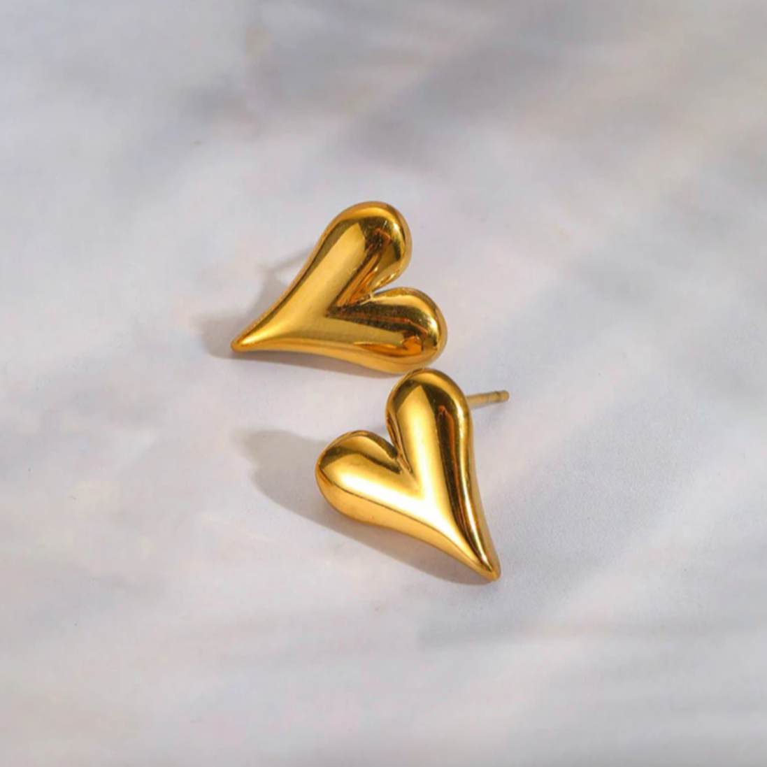 heart studs buy 2
