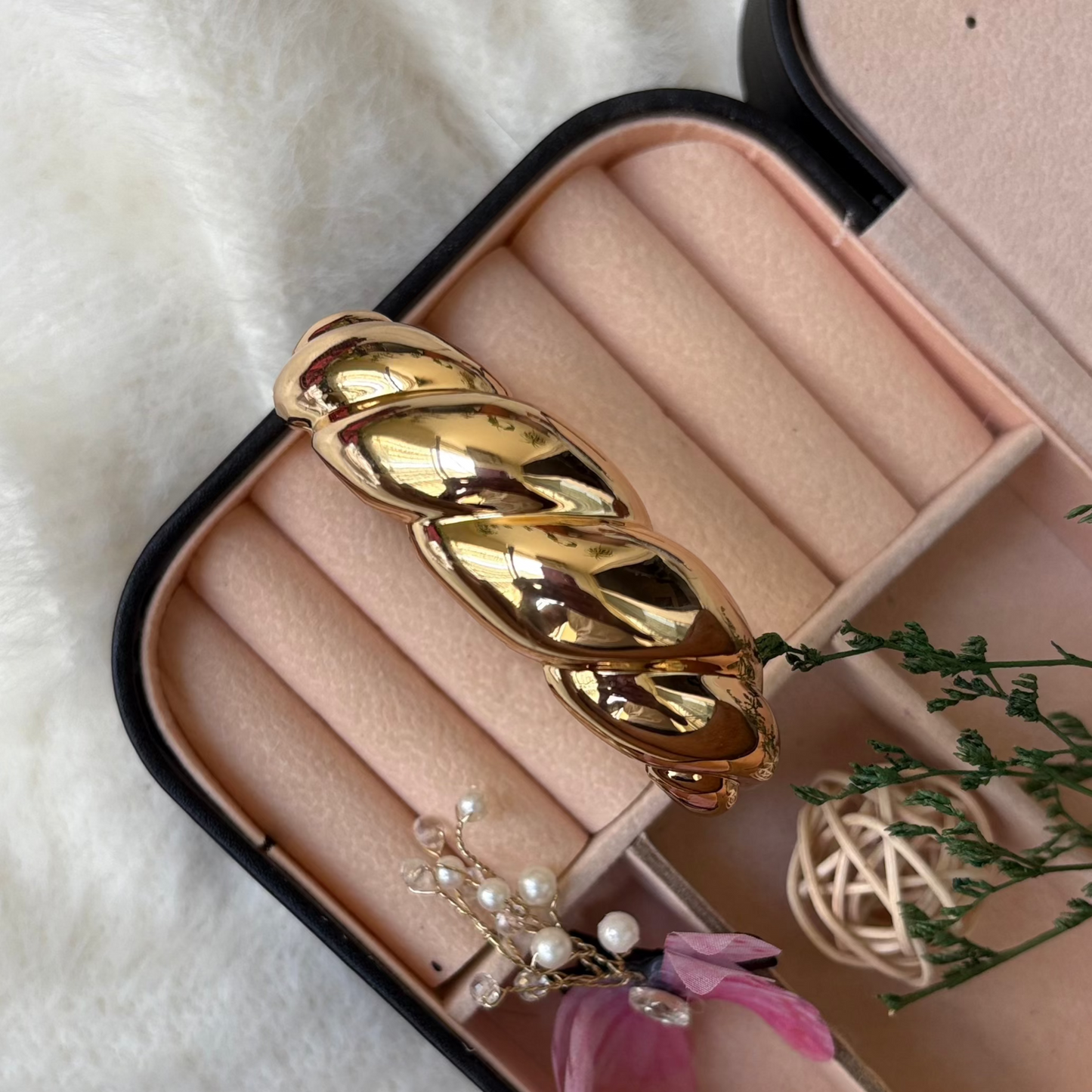 Cuff bracelet