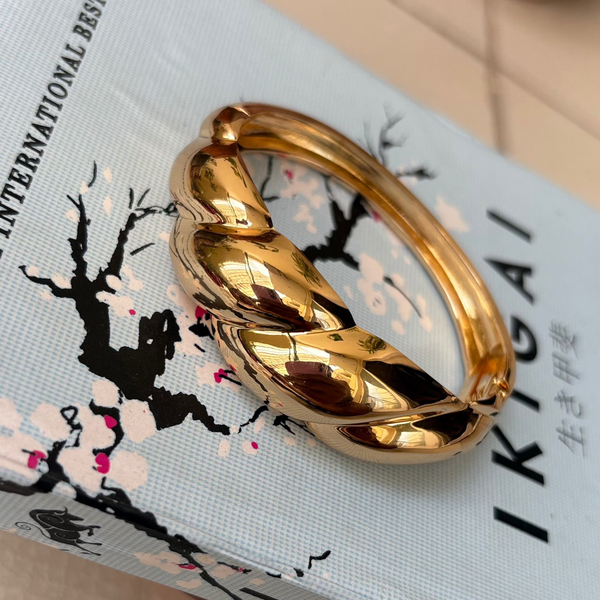 Cuff bracelet buy Online