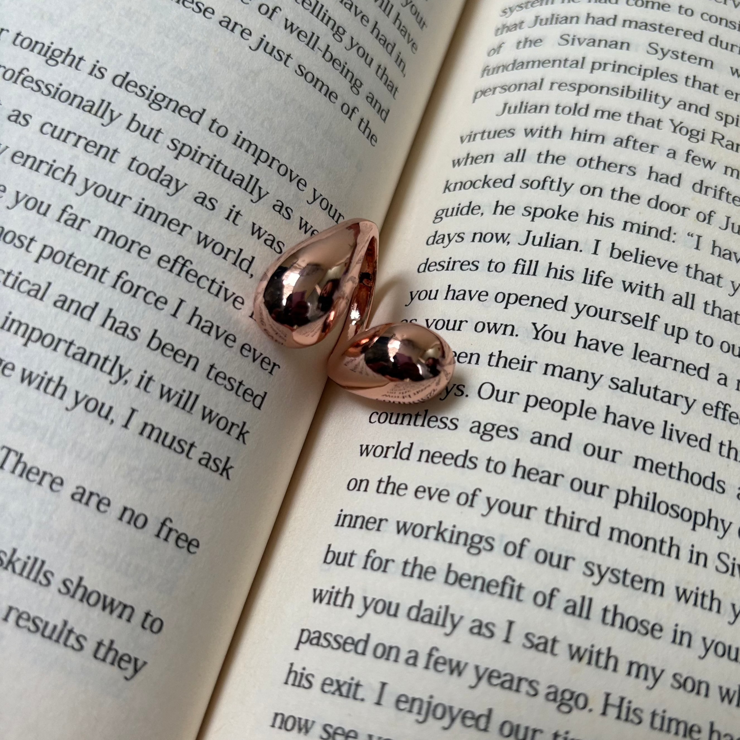 Elysian Teardrop Chunky Ring
