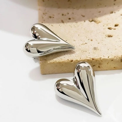 LuxeHeart Melt Studs – Silver Frost