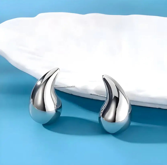 Lunaria Frost Teardrops Studs – Silver Edition