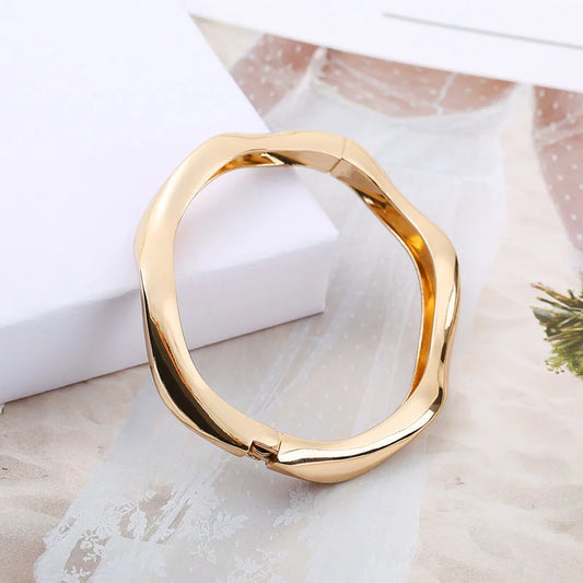 Lunora Wave Bracelet